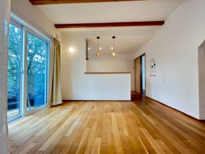 岡山市北区北方　中古戸建　リビング1